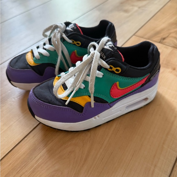 Nike Other - Nike Black and Purple Sneakers Vibrant Design- Air Max 1 “windbreaker”